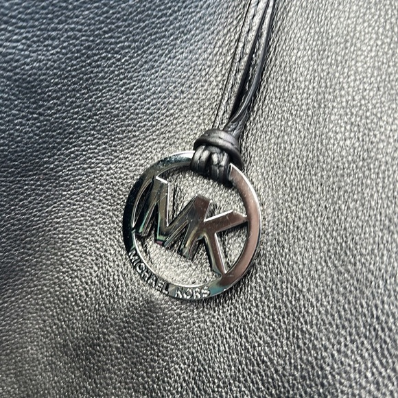 Michael Kors Colgate Large Reversible Tote/Shoulder Bag - Picture 10 of 10